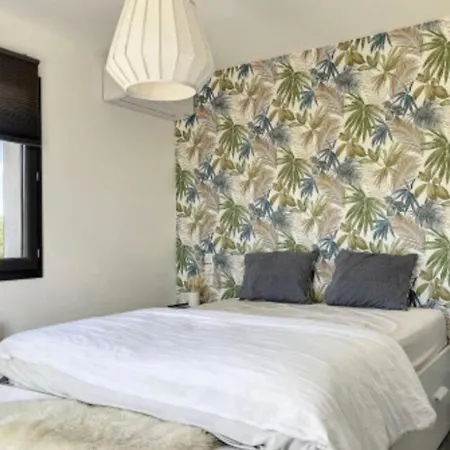 Holiday home Modern Sampzon